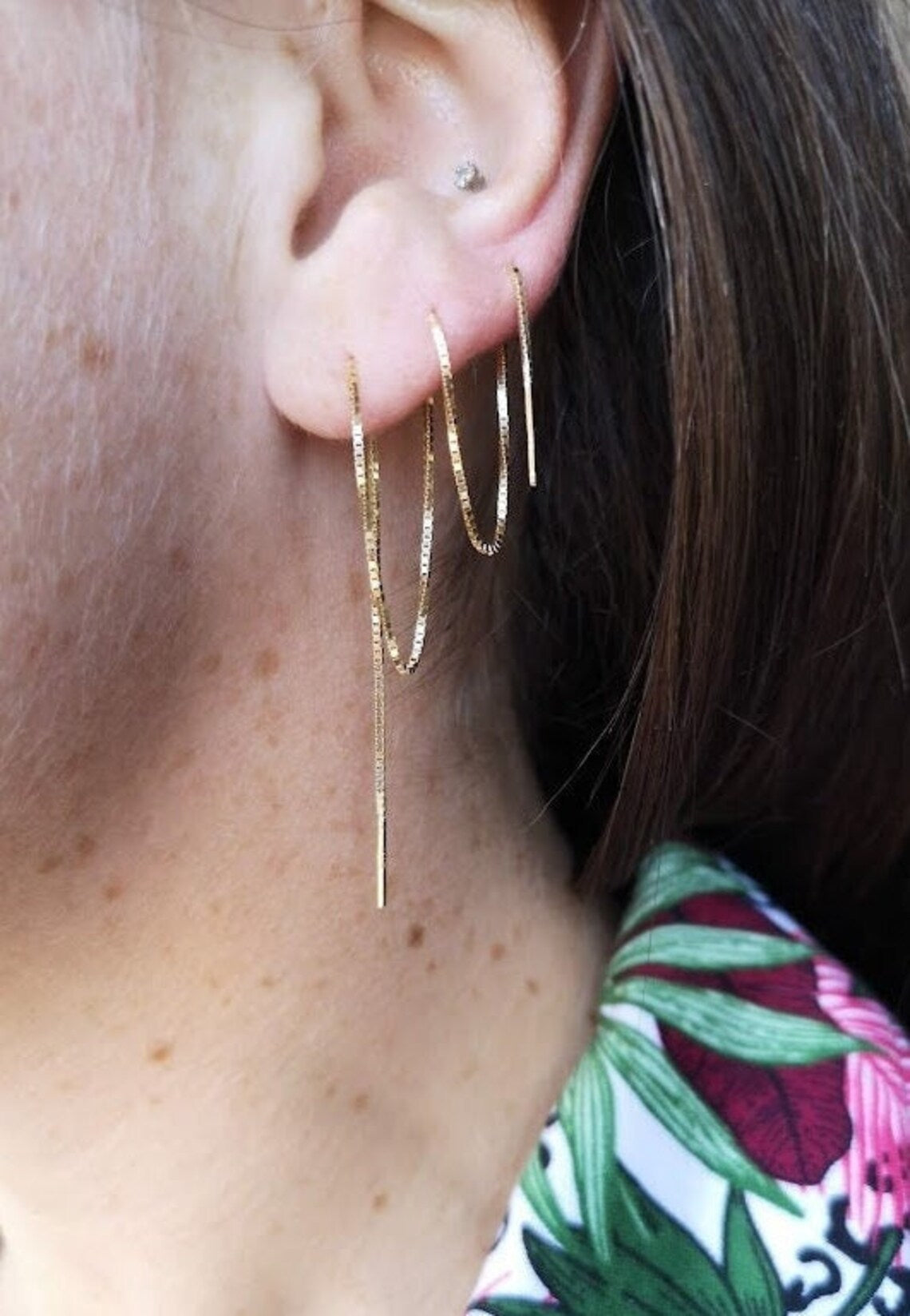 Mono threader earring in 10K yellow gold