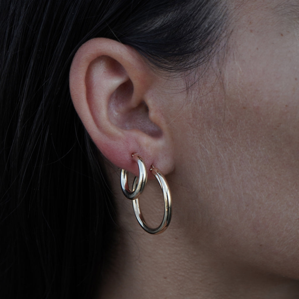 10 mm internal diameter 14K yellow gold hoops from Lico Jewelry in Montreal
