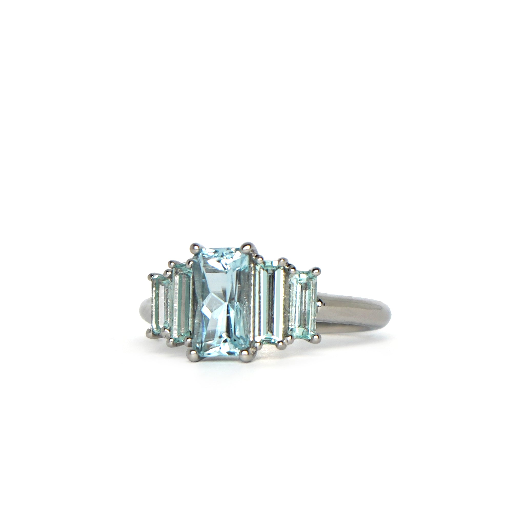 Side view of Marine Deco Ring with aquamarine gemstones set in platinum, one-of-a-kind piece from Lico Jewelry