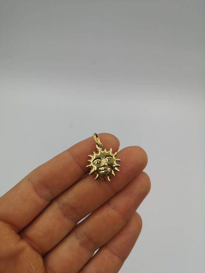 Lico Jewelry 14K Yellow Gold Sun Charm on Fingertips