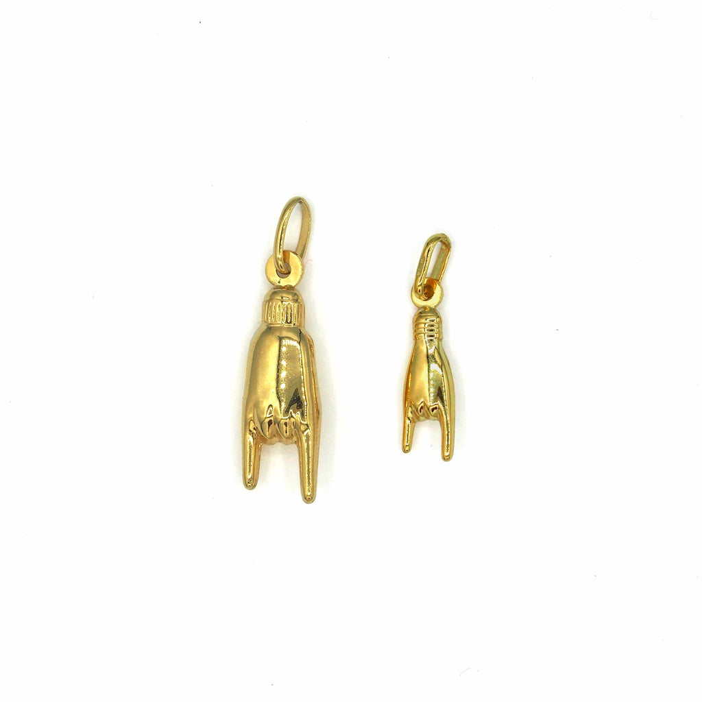 Mano cornuto charm in 10K yellow gold by Lico Jewelry Montreal