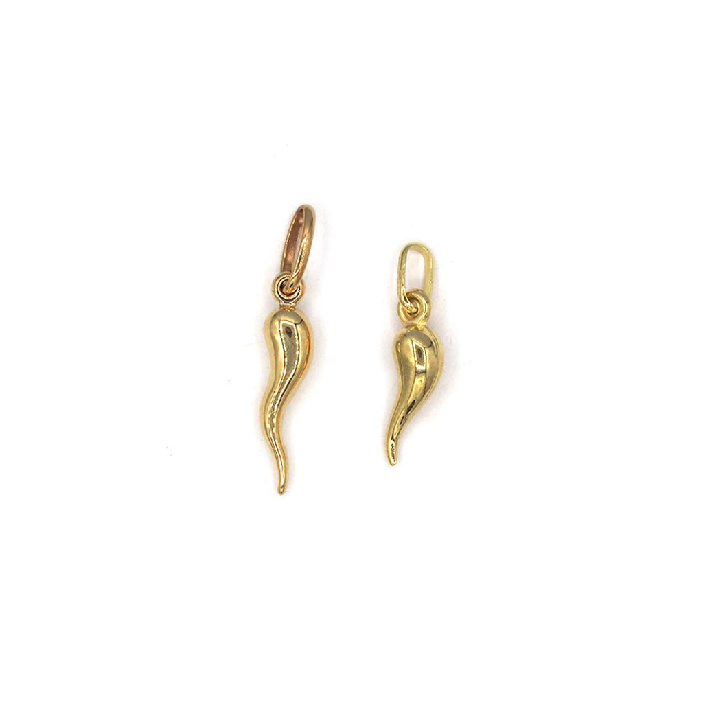 Product image of Cornicello charm in 10k yellow gold by Lico Jewelry, a Montreal based company.